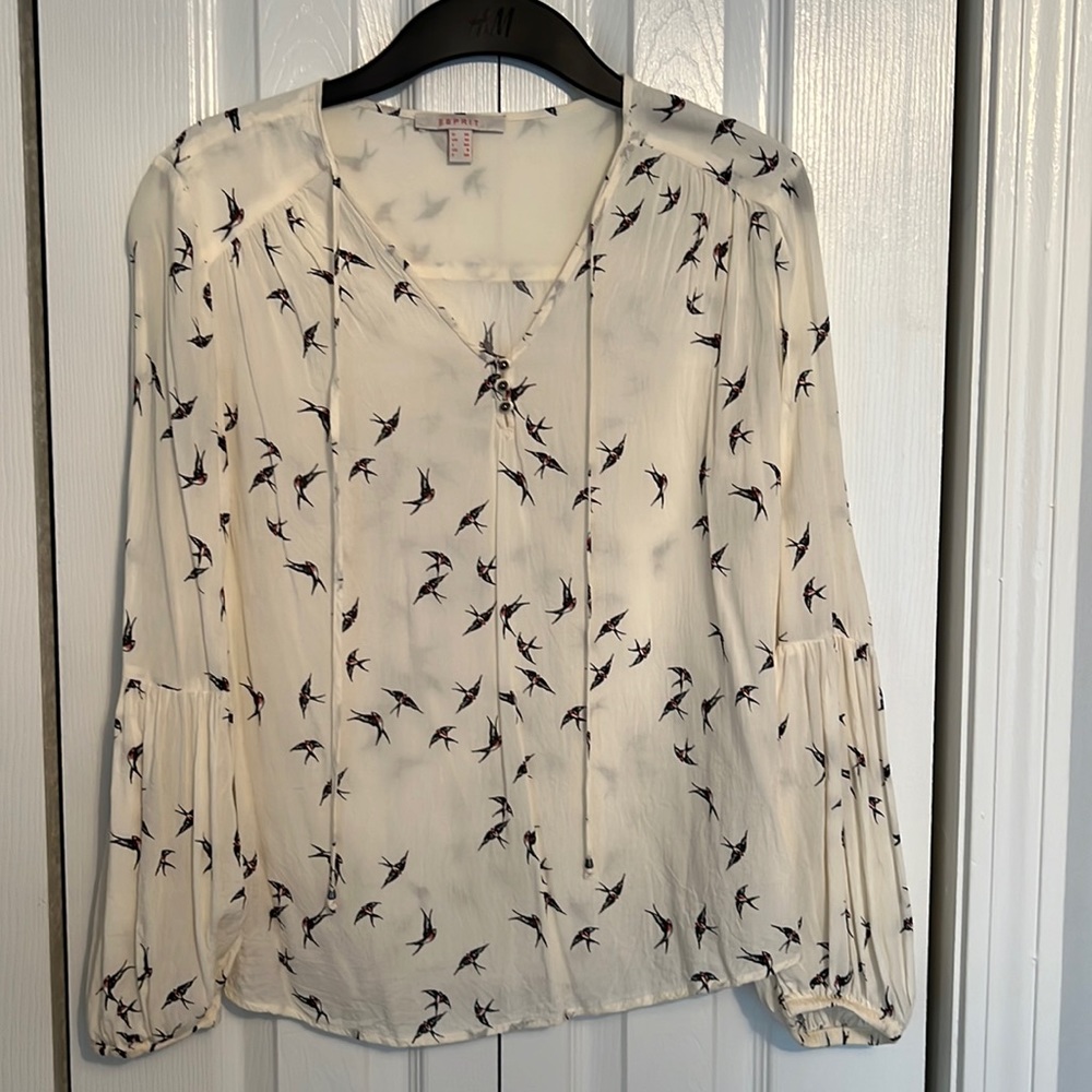 Esprit - Cute blouse with swallow pattern, Size 6